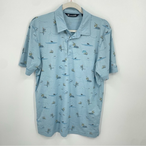 Travis Mathew Polo Shirt Mens Medium Going Rogue Party Parrots Pelicans Beer - Picture 2 of 7